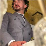 Studente di Lettere moderne, diplomato al Liceo scientifico impartisco lezioni di italiano, storia, geografia e filosofia a ragazzi di scuola media e superiore